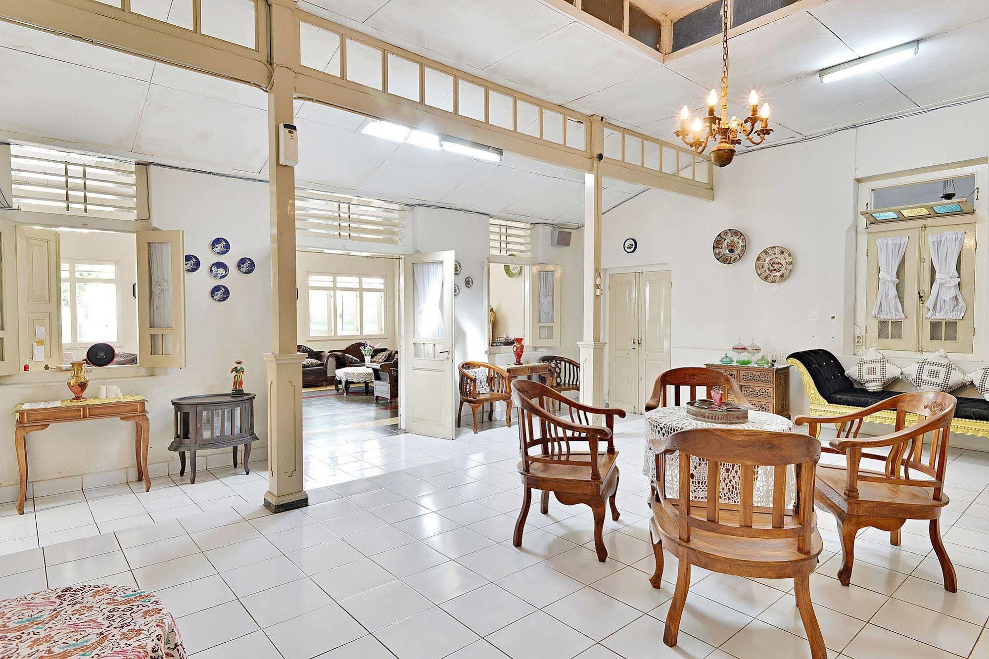 יוגיאקרטה Zen Rooms Panembahan Kraton מראה חיצוני תמונה
