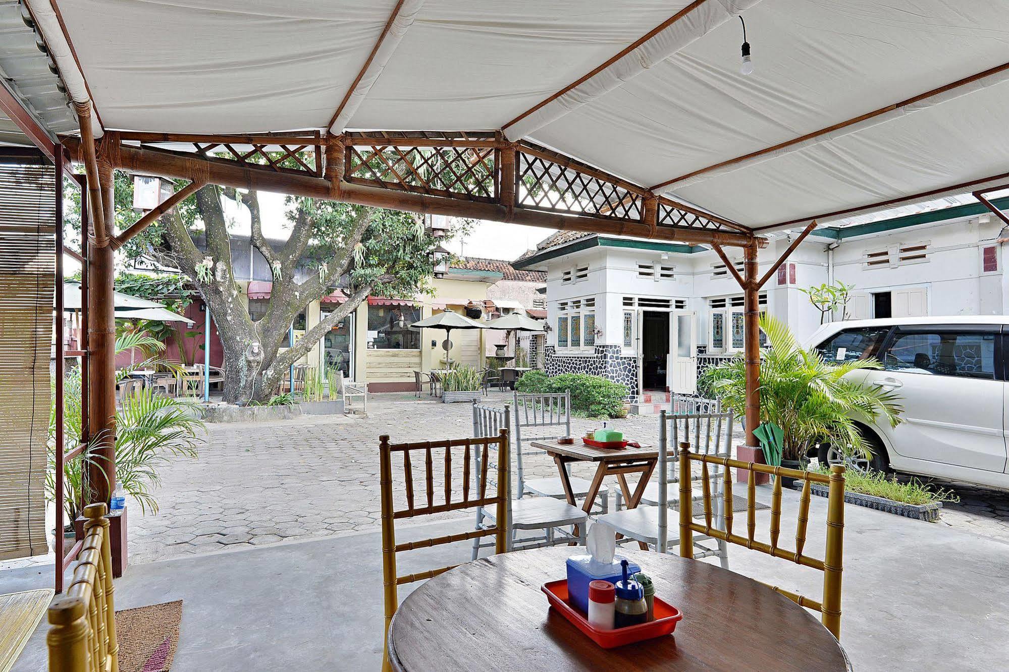 יוגיאקרטה Zen Rooms Panembahan Kraton מראה חיצוני תמונה